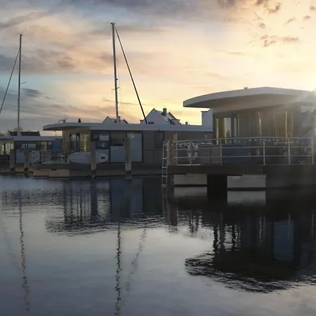 Båthotell Hausboot Traeumerei - Lp3 Peenemunde