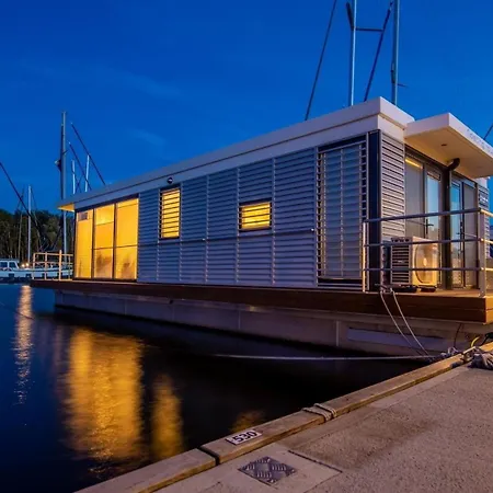 Hausboot Traeumerei - Lp3 * Peenemunde