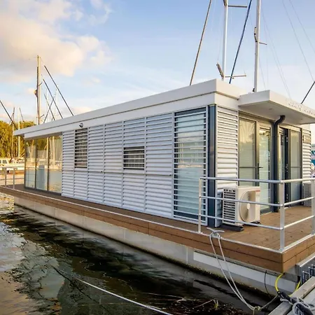 Hausboot Traeumerei - Lp3 Botel Peenemunde